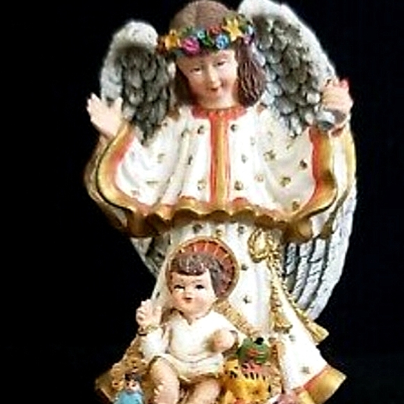 Closeout SALE 25% 🛍Christ Child w/ Angel figurine🛍 - Picture 2 of 3